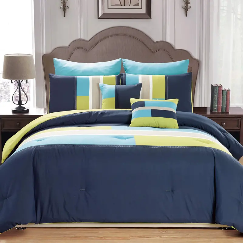 7-Piece Luxury Bordered Comforter Set – Elegant Queen-Size Bedding Ensemble 1