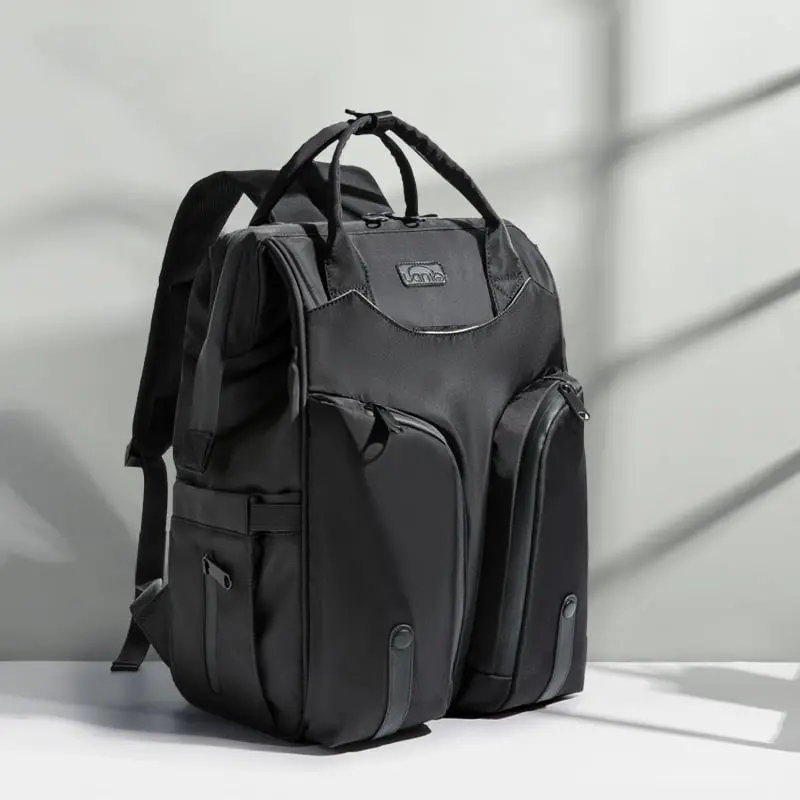 Functional Shoulder Bag For Moms With Dedicated Bottle Compartment 1